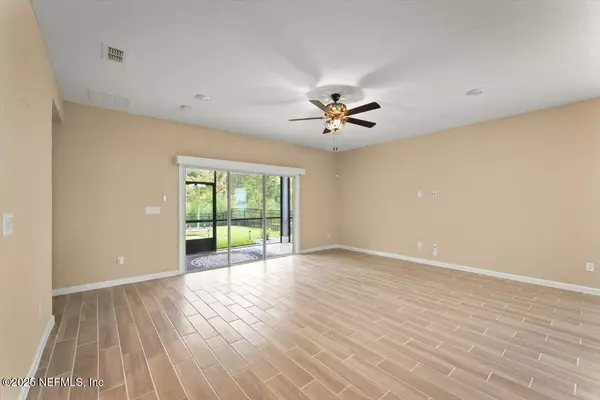 Yulee, FL 32097,75570 PONDSIDE LN