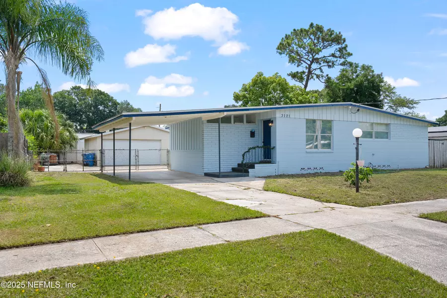 3121 HOLLY BERRY LN, Jacksonville, FL 32277