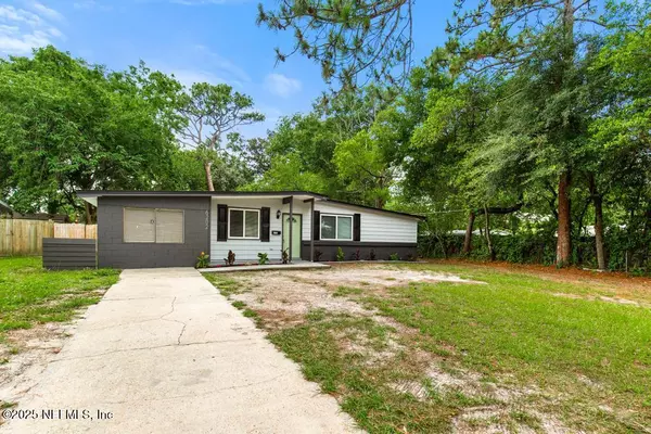 Jacksonville, FL 32211,6202 COLUMBINE DR