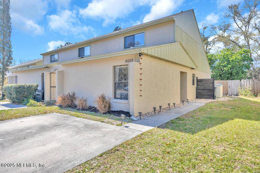8602 COLONY PINE CIR W, Jacksonville, FL 32244