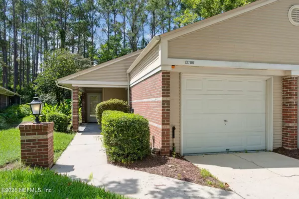 Jacksonville, FL 32224,13706 WM DAVIS Pkwy