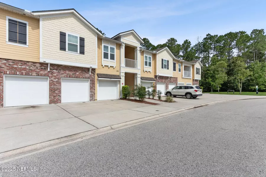 218 LARKIN PL #110, St. Johns, FL 32259