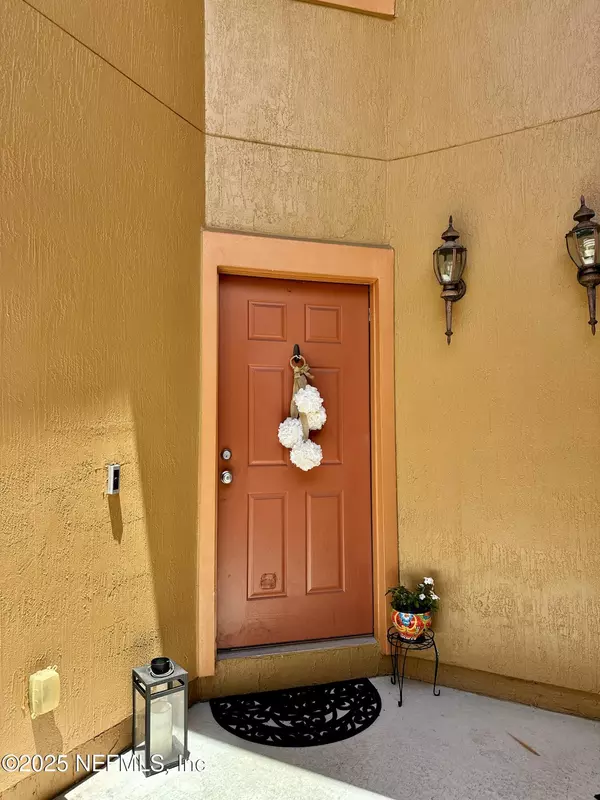 Jacksonville, FL 32210,6827 MISTY VIEW DR