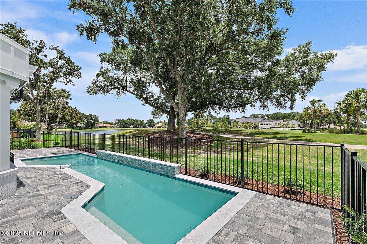 Ponte Vedra Beach, FL 32082,172 LAUREL LN