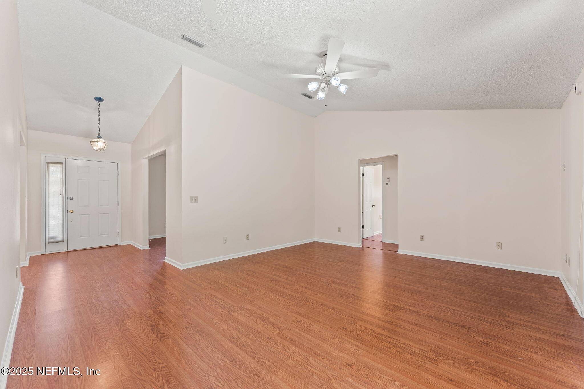 Jacksonville, FL 32218,990 CHALMET LN