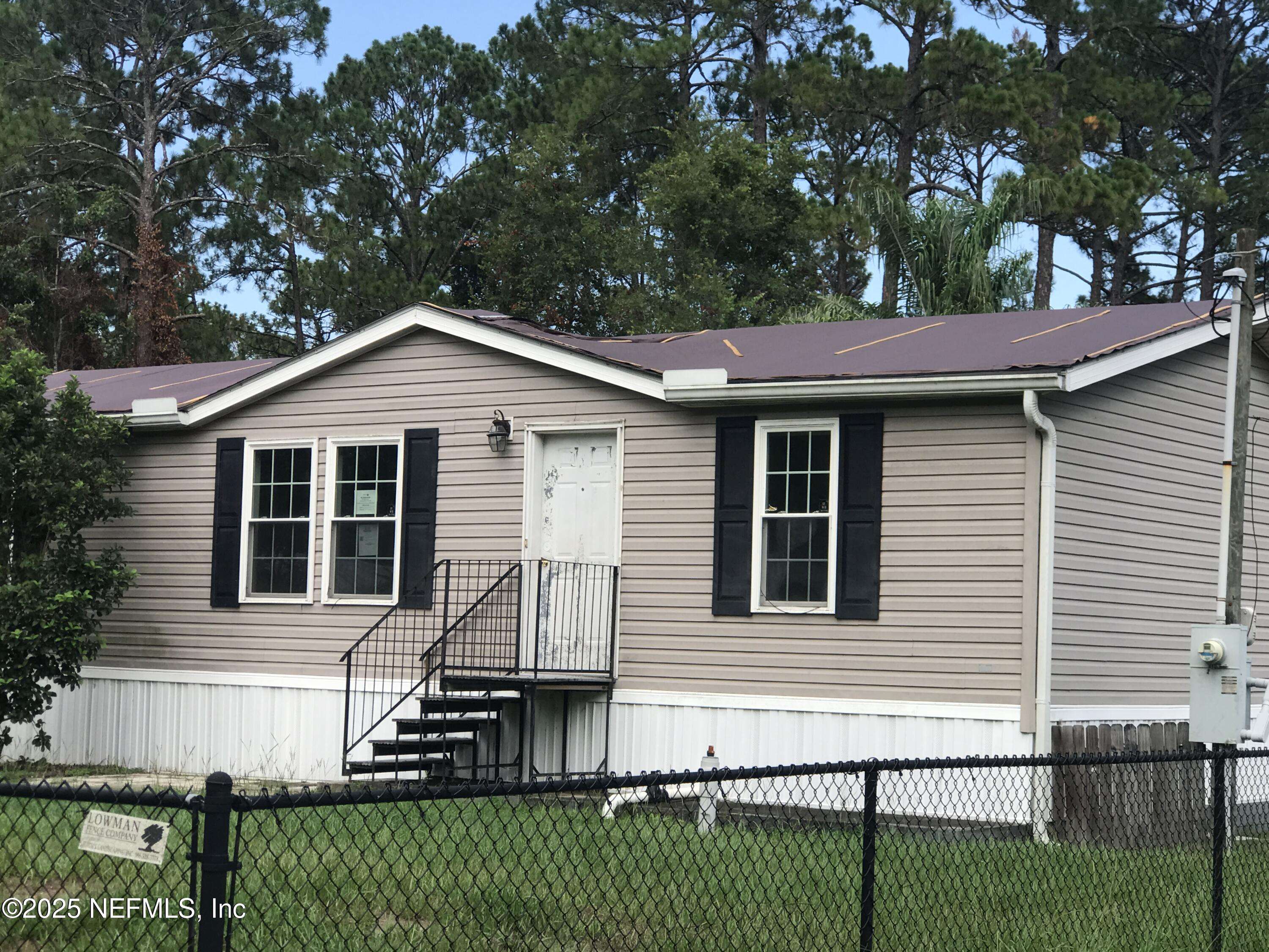 Satsuma, FL 32189,220 HORSE LANDING RD