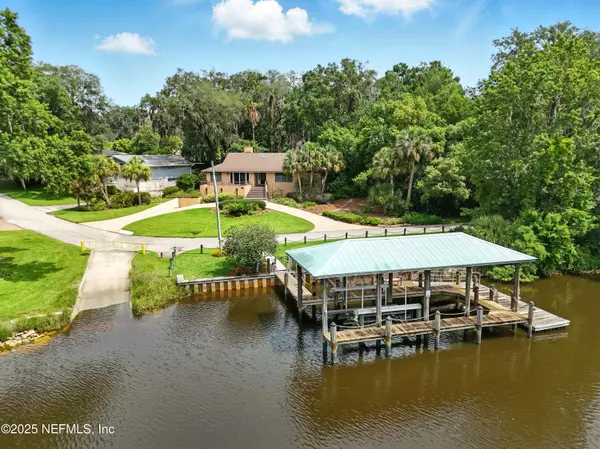 5029 GLADE HILL ST, Jacksonville, FL 32207