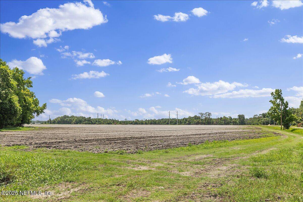 East Palatka, FL 32131,233 E RIVER ROAD RD
