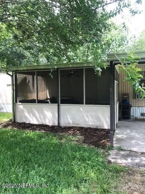 Palatka, FL 32177,208 TARPON BLVD