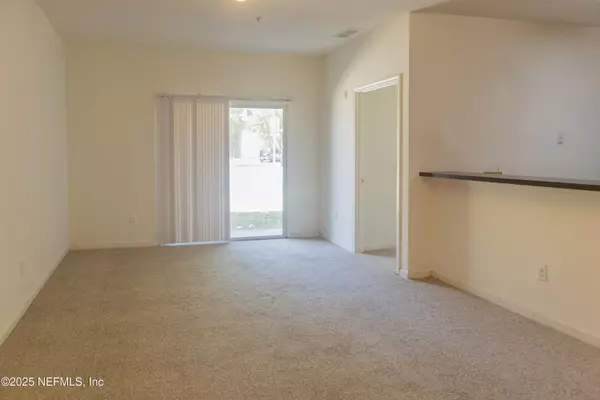 Jacksonville, FL 32210,3680 KIRKPATRICK CIR #5