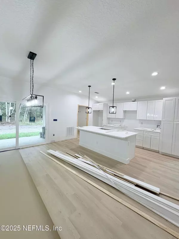 Florahome, FL 32140,106 COLUMBIA AVE