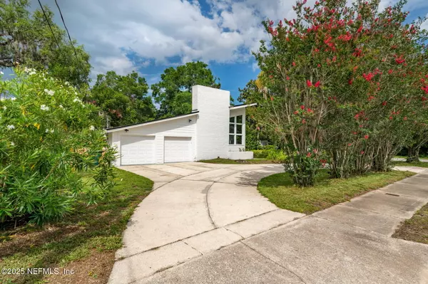 Jacksonville, FL 32217,7955 SAN JOSE BLVD