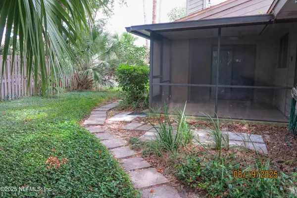 Jacksonville, FL 32257,3801 CROWN POINT RD #1332