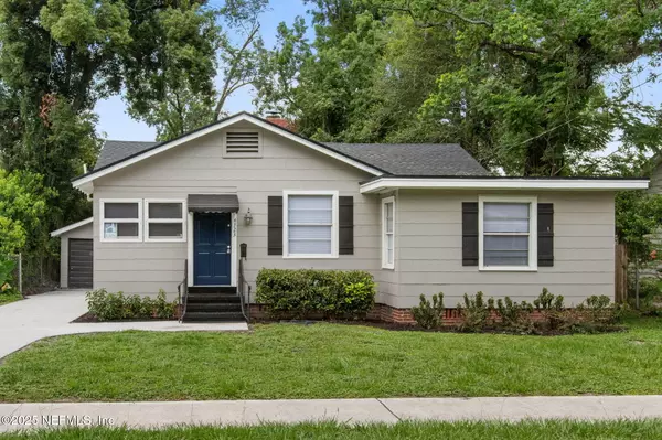 4723 SUNDERLAND RD, Jacksonville, FL 32210