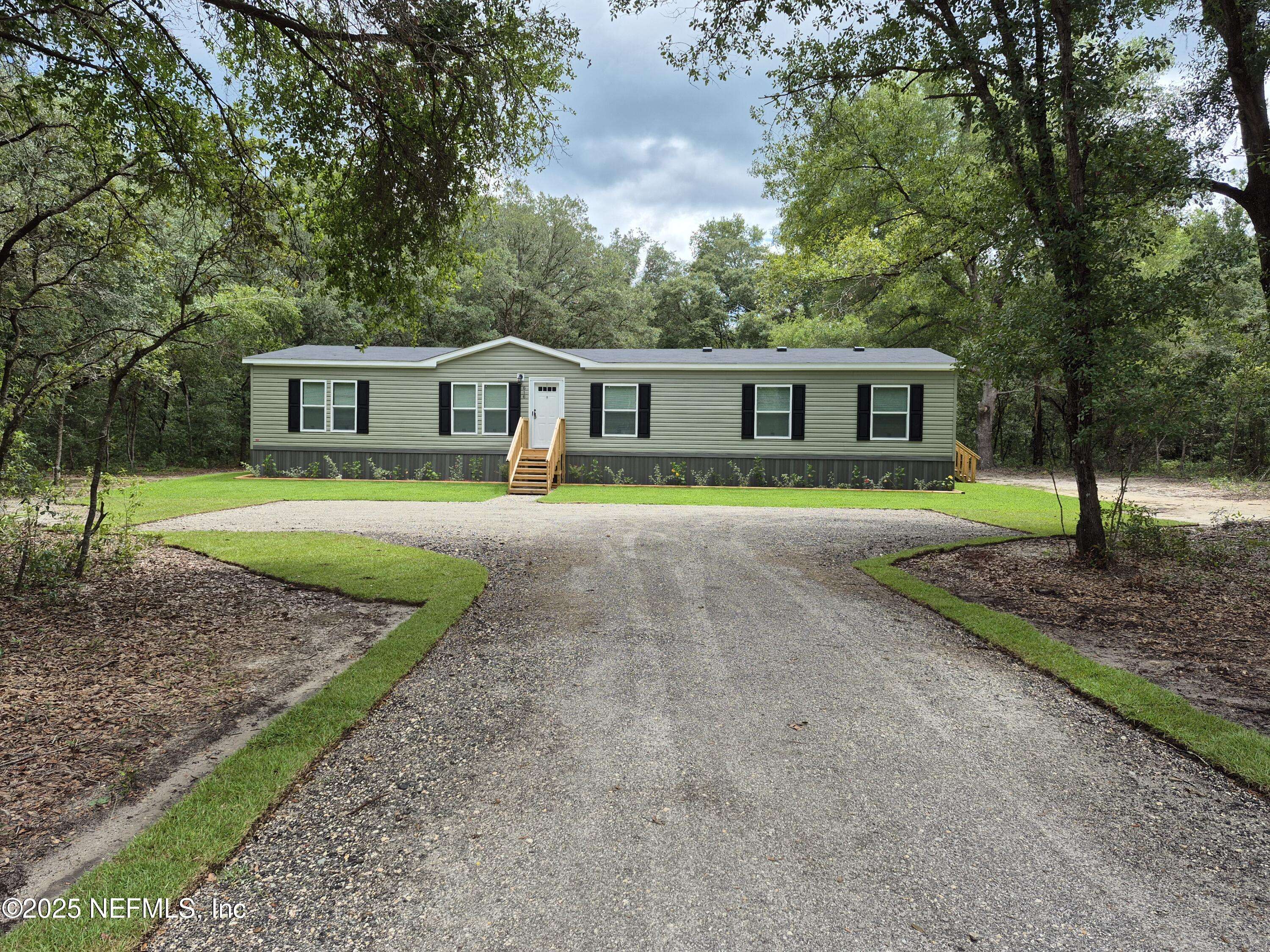 Hawthorne, FL 32640,616 LAKE SUSAN RD