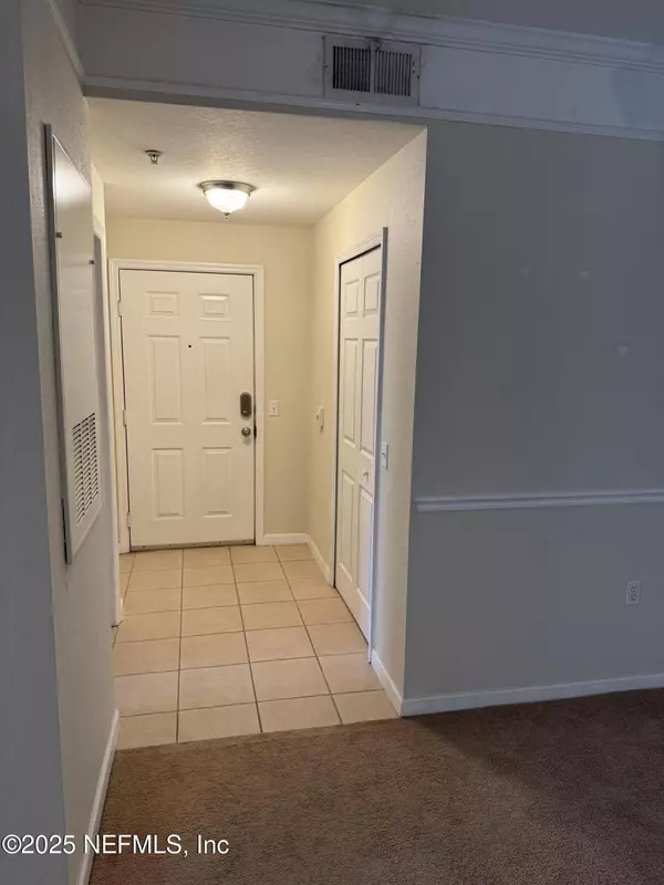 Jacksonville, FL 32216,8550 TOUCHTON RD #1723