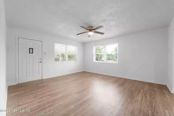 Jacksonville, FL 32277,6620 BARKWOOD DR