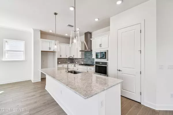 Jacksonville, FL 32224,5583 LUMBER MILL RD