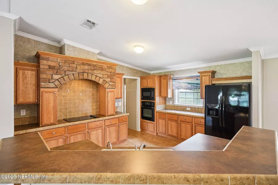 104 ISLANDER LN, Satsuma, FL 32189