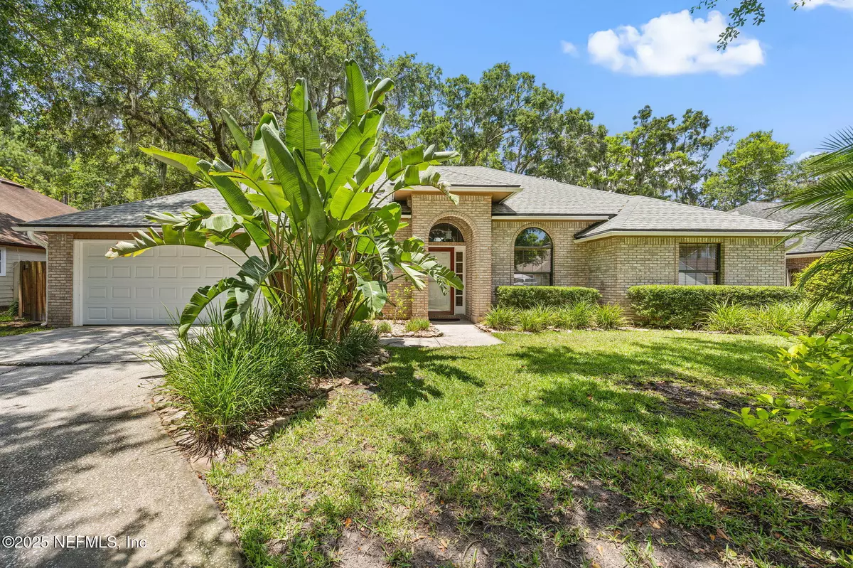 Fleming Island, FL 32003,602 HIBERNIA OAKS DR