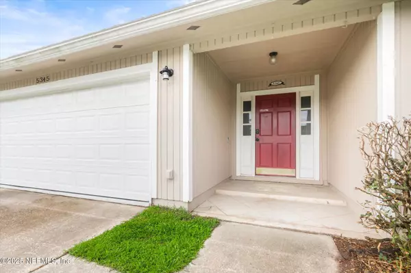 Jacksonville, FL 32257,5345 BUGGY WHIP DR N