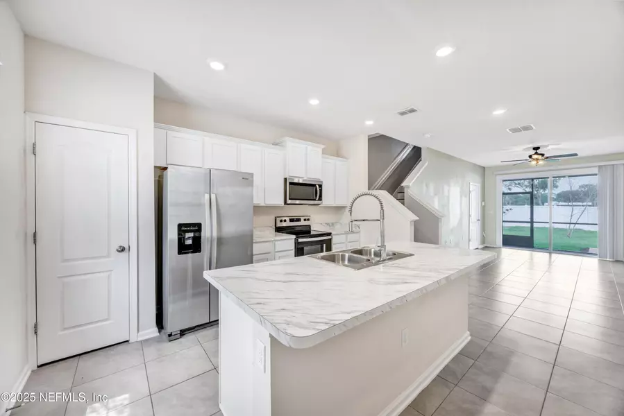 2888 BLACK BUCK CIR, Jacksonville, FL 32225