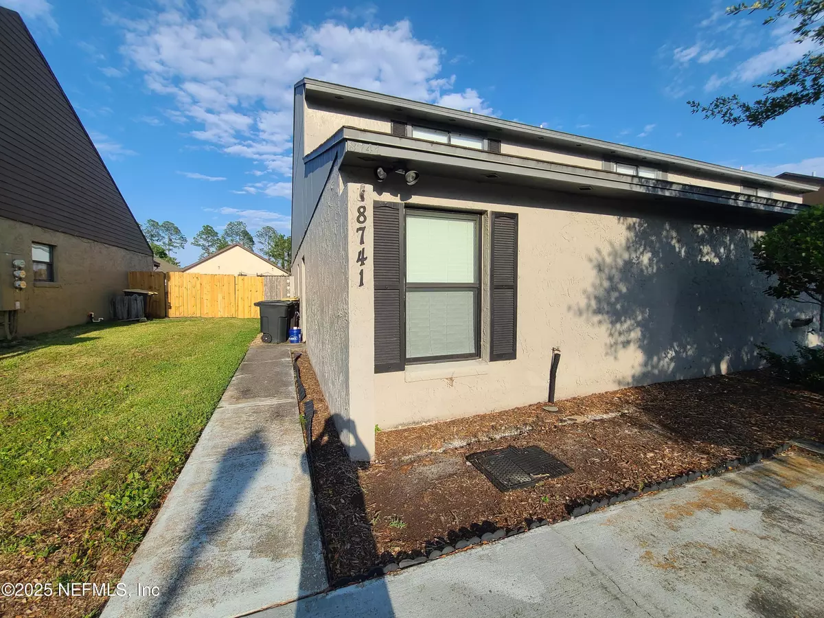 Jacksonville, FL 32244,8741 WHISPERING PINES DR