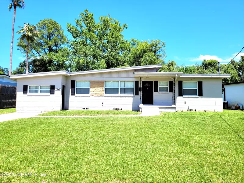 2247 LOU DR W, Jacksonville, FL 32216