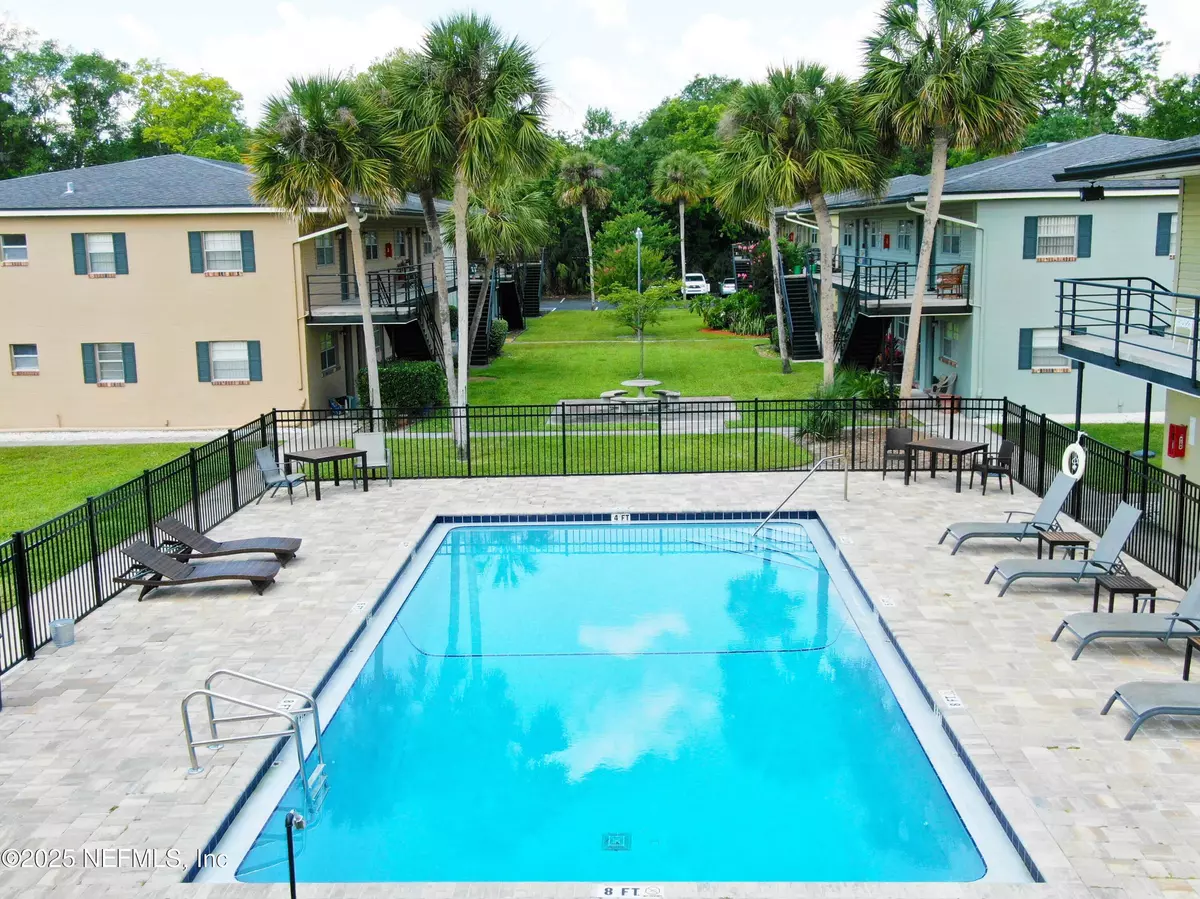 Jacksonville, FL 32216,1920 DEAN RD #A