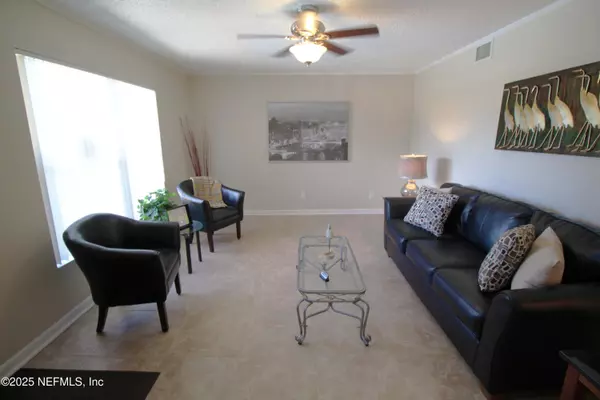 Jacksonville, FL 32216,1920 DEAN RD #A