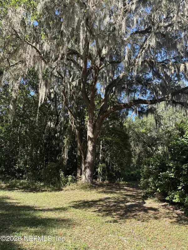 East Palatka, FL 32131,0 RIVER OAK CT