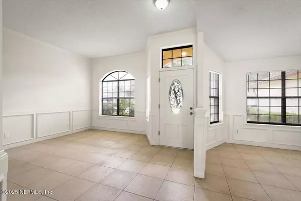 Jacksonville, FL 32244,8882 IVYMILL PL N