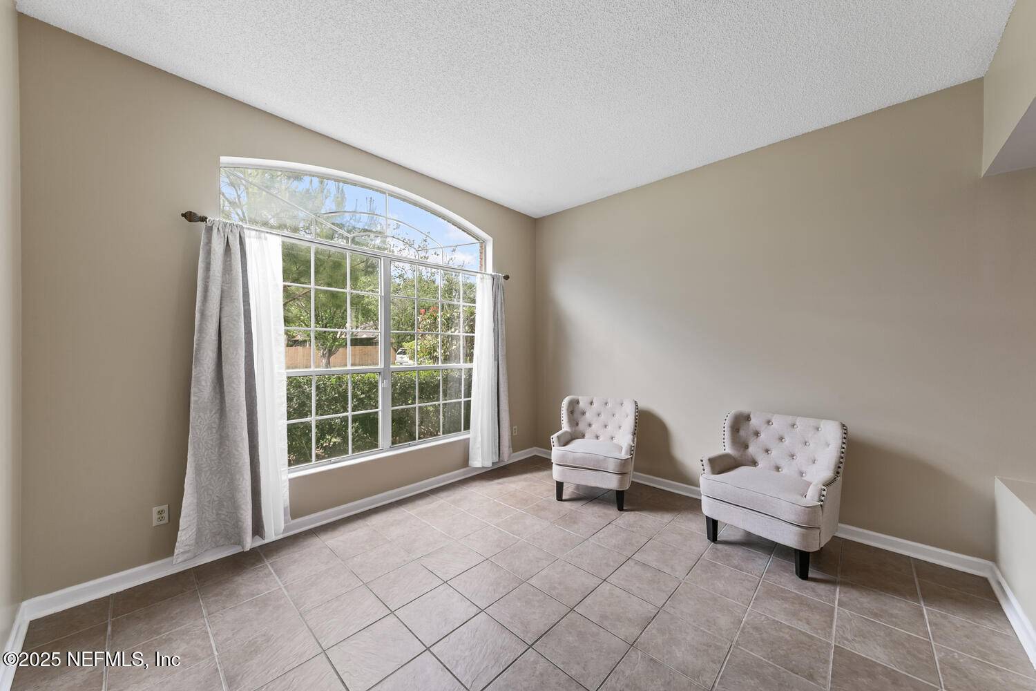 Jacksonville, FL 32223,3851 FAIRBANKS FOREST DR
