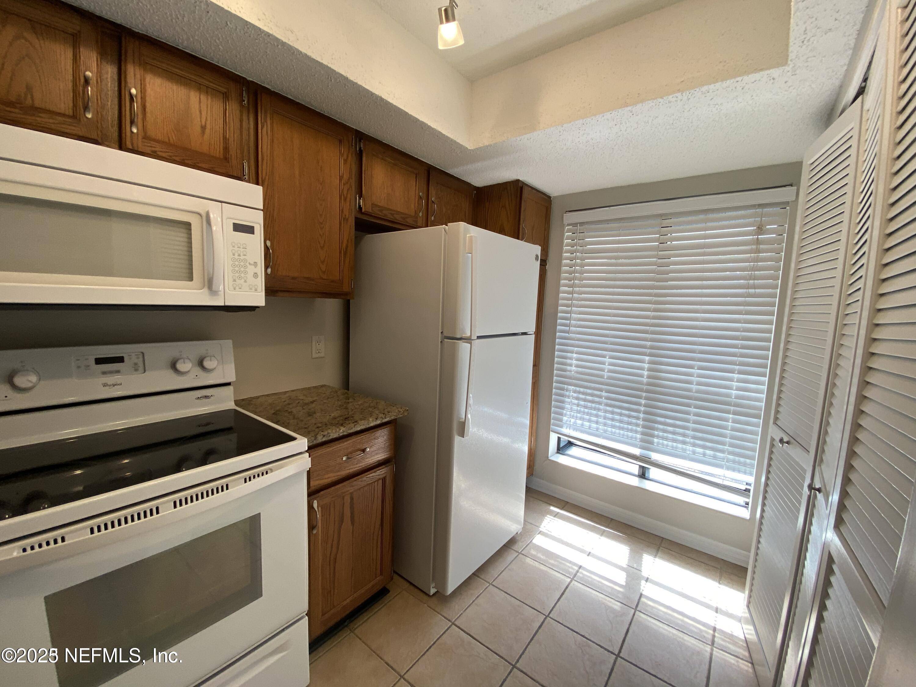 Ponte Vedra Beach, FL 32082,160 CRANES LAKE DR