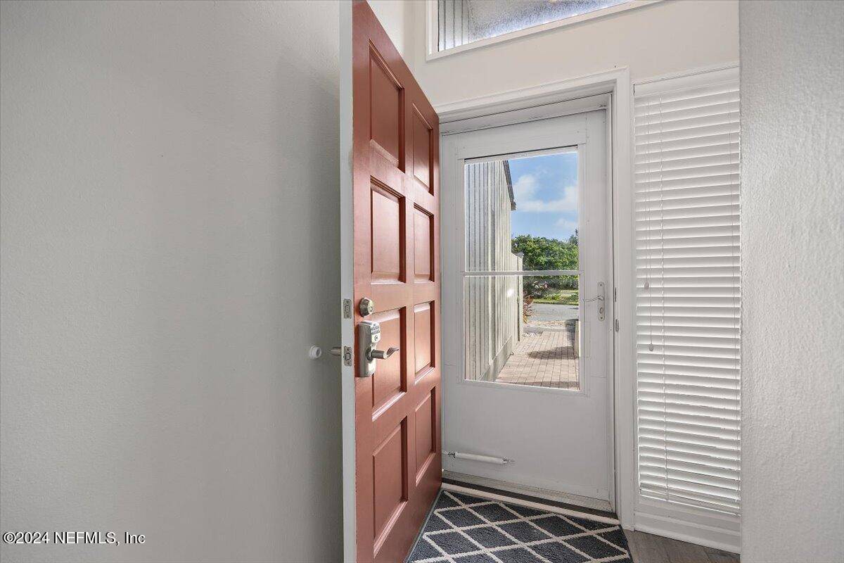 Ponte Vedra Beach, FL 32082,9990 SAWGRASS DR E