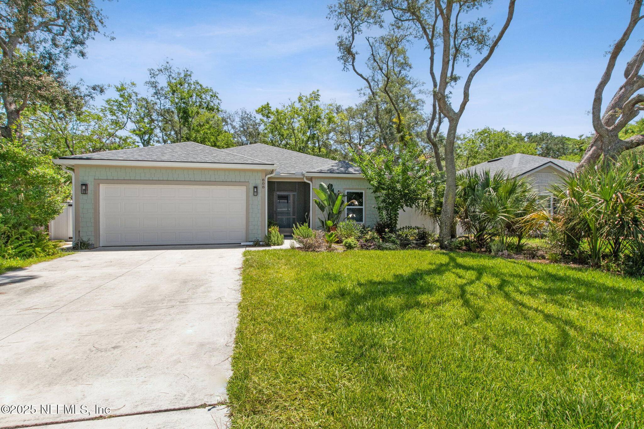 Fernandina Beach, FL 32034,808 DIVISION ST