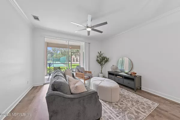 Jacksonville, FL 32224,13810 SUTTON PARK DR N #915