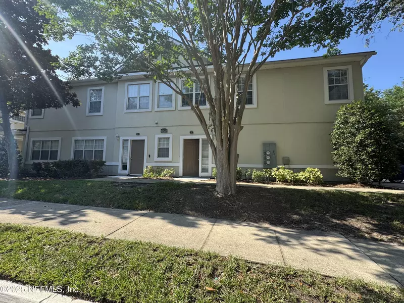 12423 FOREST LAKE CIR W #3, Jacksonville, FL 32225