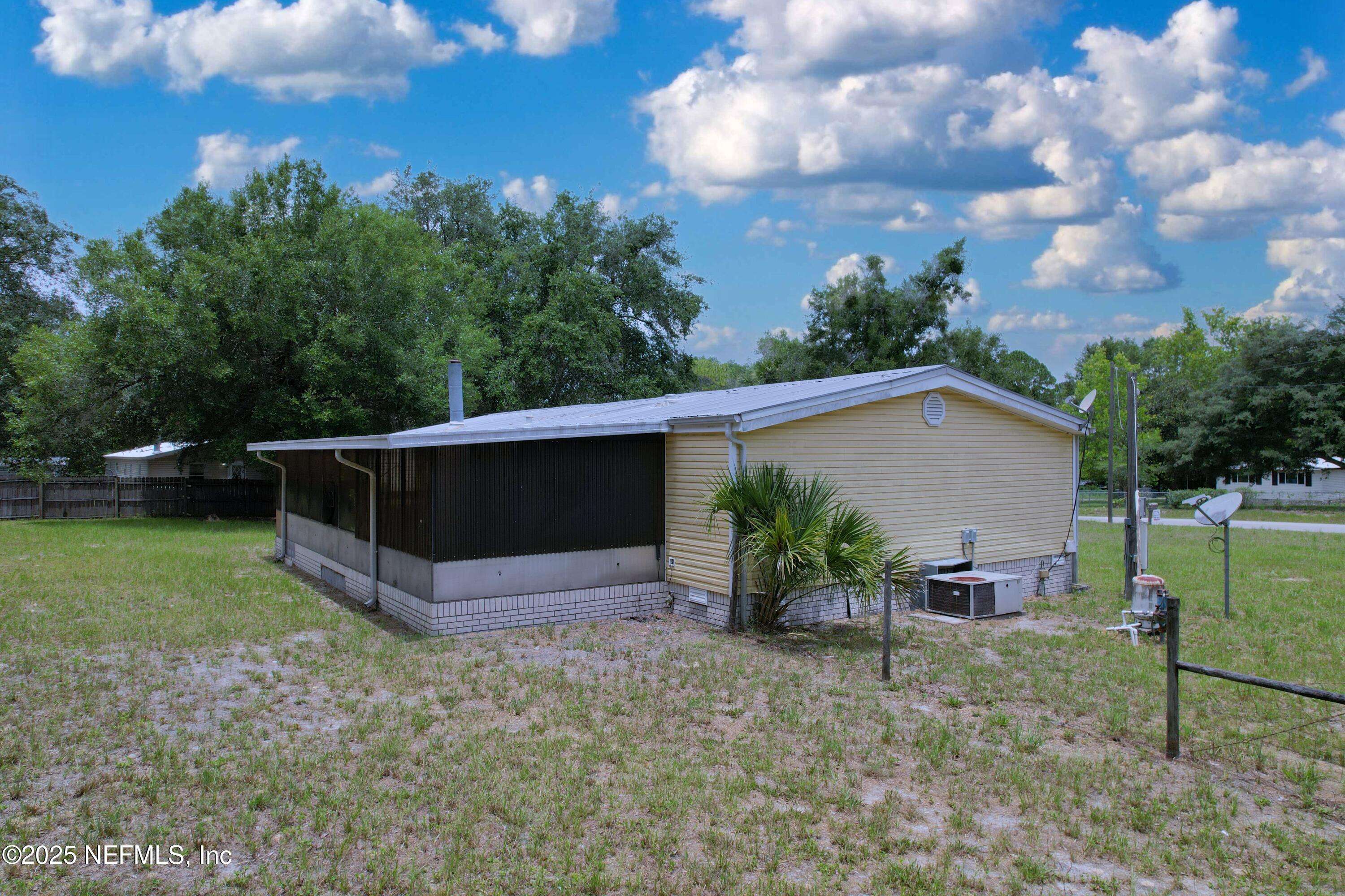 Satsuma, FL 32189,355 HICKORY NUT TRL