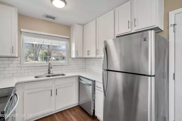 Jacksonville, FL 32210,1913 DELAROCHE DR W