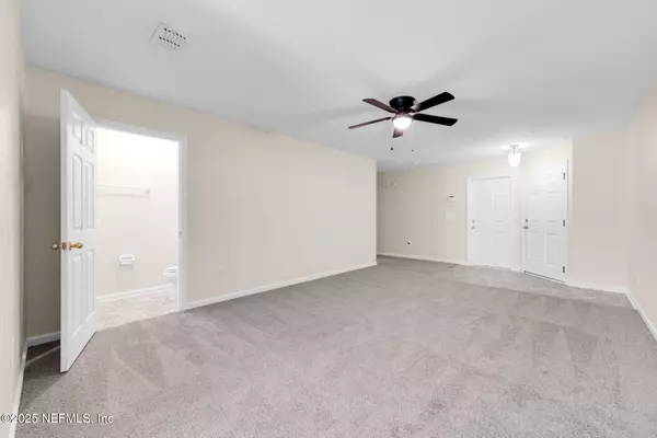 Jacksonville, FL 32210,6838 LAKE MIST LN