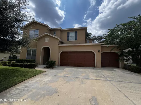 558 AMBER CREEK DR, Jacksonville, FL 32218