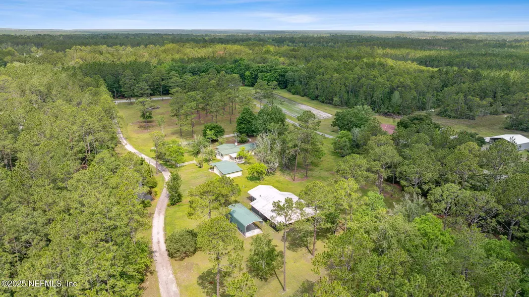 2889 SANTA FE TRL, Hilliard, FL 32046