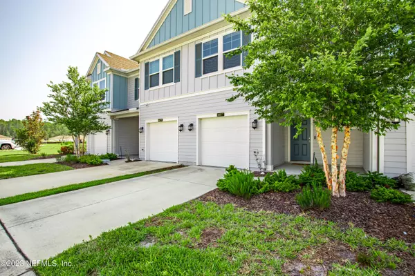 10377 BENSON LAKE DR, Jacksonville, FL 32222