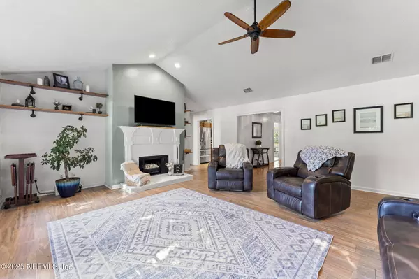 Fleming Island, FL 32003,1565 ROYAL FERN LN