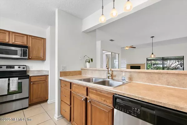 Jacksonville, FL 32257,4117 ROLLINGWOOD CT