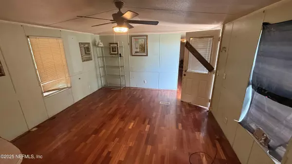Satsuma, FL 32189,130 WATERSIDE AVE