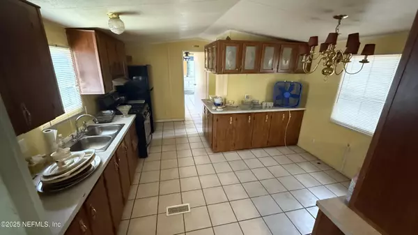 Satsuma, FL 32189,130 WATERSIDE AVE
