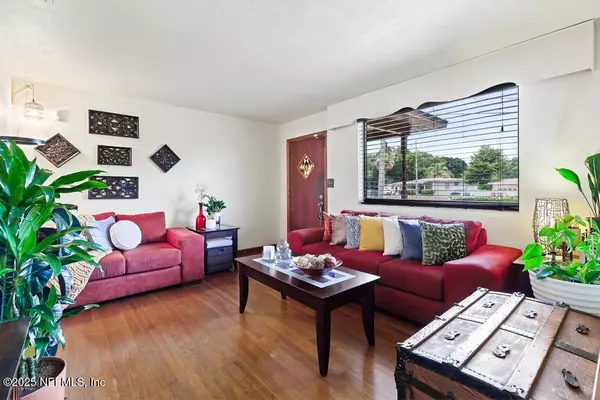 Jacksonville, FL 32211,2510 CESERY BLVD