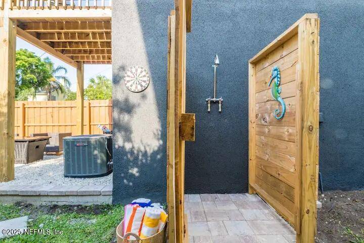Jacksonville Beach, FL 32250,524 7TH AVE S